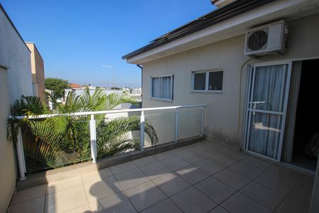 Casa de condomínio para alugar com 230m², 3 quartos e 4 vagas