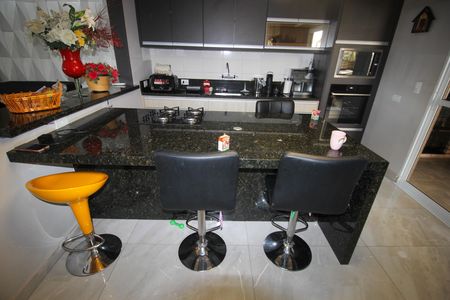 Casa de condomínio para alugar com 230m², 3 quartos e 4 vagas