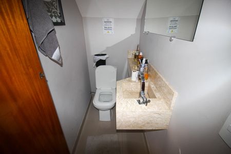 Casa de condomínio para alugar com 230m², 3 quartos e 4 vagas