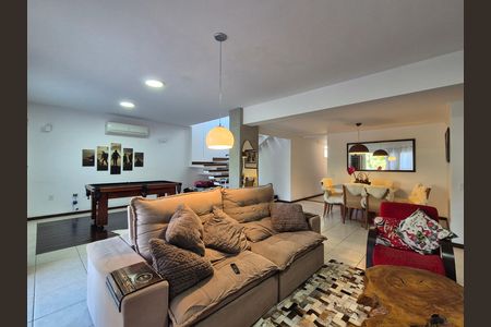 Apartamento à venda com 300m², 3 quartos e 1 vaga