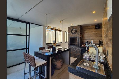 Apartamento à venda com 300m², 3 quartos e 1 vaga