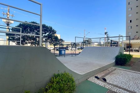 Apartamento para alugar com 82m², 2 quartos e sem vaga Apartamento para alugar com 82m², 2 quartos e sem vagaÁrea comum - Pista de Skate