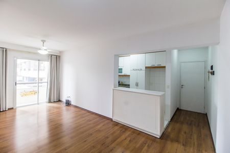 Apartamento à venda com 86m², 3 quartos e 2 vagas Apartamento à venda com 86m², 3 quartos e 2 vagasSala