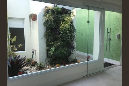 Casa à venda com 147m², 4 quartos e 2 vagas