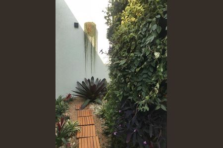 Casa à venda com 147m², 4 quartos e 2 vagas