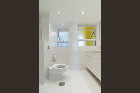 Apartamento para alugar com 90m², 1 quarto e 1 vaga Apartamento para alugar com 90m², 1 quarto e 1 vagaBanheiro da Suíte