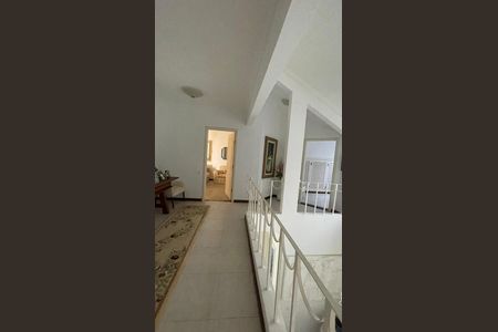 Casa de condomínio para alugar com 400m², 4 quartos e 4 vagasMezanino