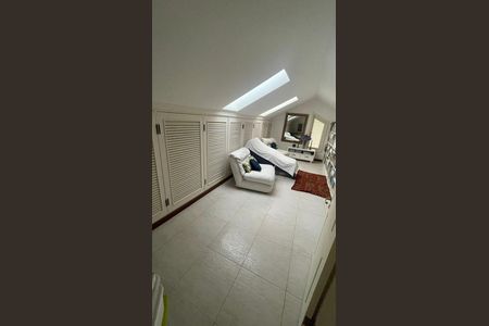 Casa de condomínio para alugar com 400m², 4 quartos e 4 vagasQuarto
