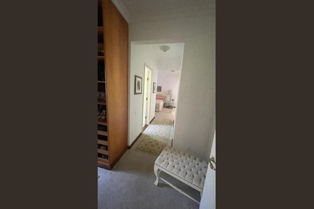 Casa de condomínio para alugar com 400m², 4 quartos e 4 vagasQuarto