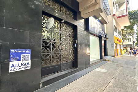 Apartamento para alugar com 144m², 3 quartos e sem vaga