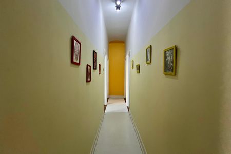 Apartamento para alugar com 144m², 3 quartos e sem vaga Apartamento para alugar com 144m², 3 quartos e sem vagaCorredor