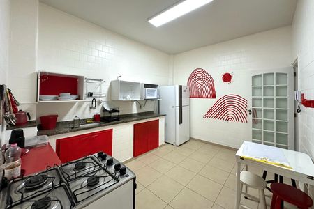 Apartamento para alugar com 144m², 3 quartos e sem vaga
