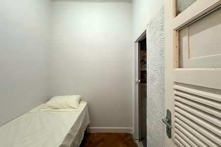 Apartamento para alugar com 144m², 3 quartos e sem vaga