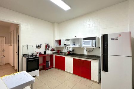 Apartamento para alugar com 144m², 3 quartos e sem vaga