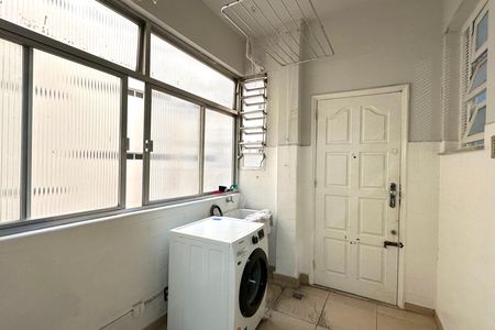 Apartamento para alugar com 144m², 3 quartos e sem vaga