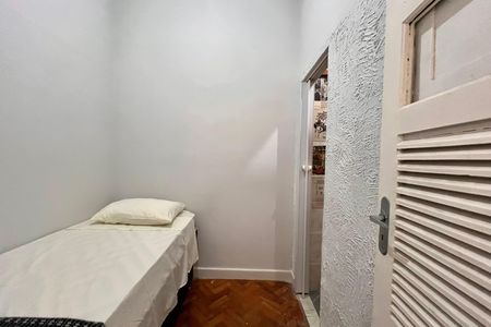 Apartamento para alugar com 144m², 3 quartos e sem vaga Apartamento para alugar com 144m², 3 quartos e sem vagaQuarto de Serviço