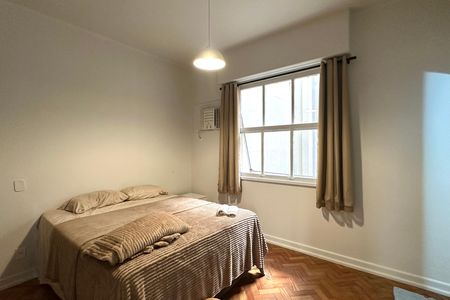Apartamento para alugar com 144m², 3 quartos e sem vaga