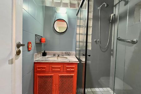 Apartamento para alugar com 144m², 3 quartos e sem vaga Apartamento para alugar com 144m², 3 quartos e sem vagaBanheiro social
