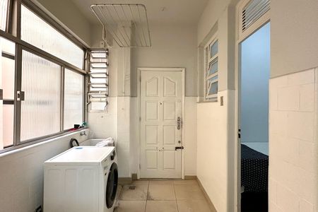 Apartamento para alugar com 144m², 3 quartos e sem vaga