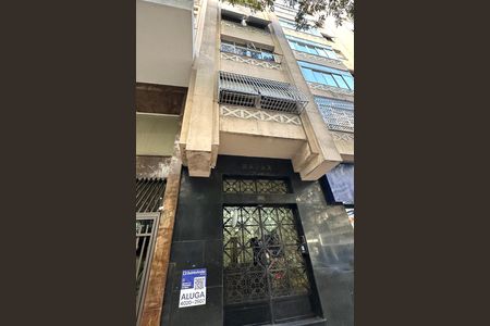 Apartamento para alugar com 144m², 3 quartos e sem vaga