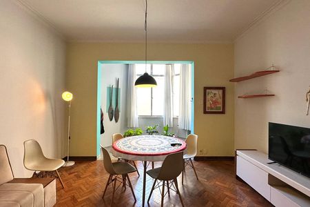 Apartamento para alugar com 144m², 3 quartos e sem vaga