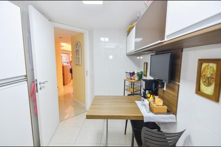Apartamento à venda com 116m², 3 quartos e 2 vagas Apartamento à venda com 116m², 3 quartos e 2 vagasCozinha