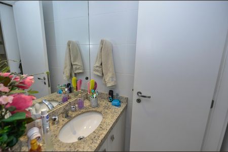 Apartamento à venda com 116m², 3 quartos e 2 vagas Apartamento à venda com 116m², 3 quartos e 2 vagasBanheiro da Suíte