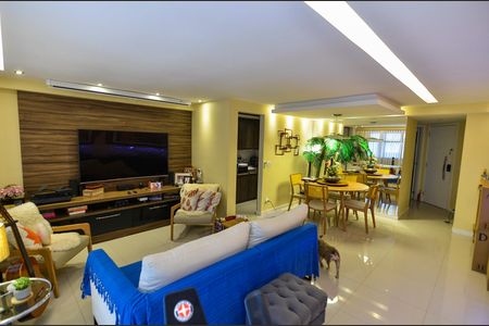 Apartamento à venda com 116m², 3 quartos e 2 vagas Apartamento à venda com 116m², 3 quartos e 2 vagasSala