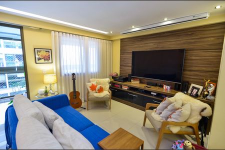 Apartamento à venda com 116m², 3 quartos e 2 vagas Apartamento à venda com 116m², 3 quartos e 2 vagasSala