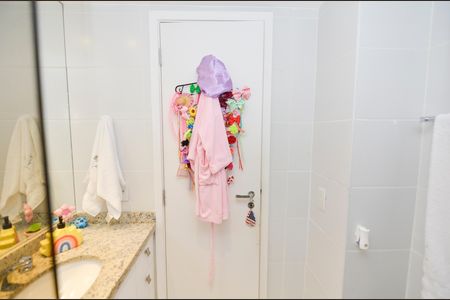 Apartamento à venda com 116m², 3 quartos e 2 vagas Apartamento à venda com 116m², 3 quartos e 2 vagasBanheiro 1