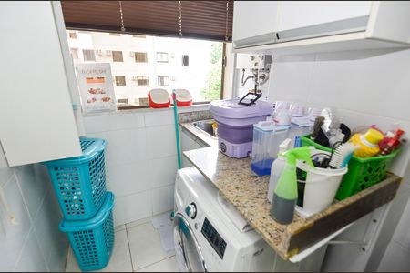 Apartamento à venda com 116m², 3 quartos e 2 vagas Apartamento à venda com 116m², 3 quartos e 2 vagasÁrea de Serviço