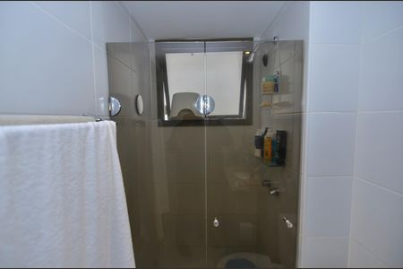Apartamento à venda com 116m², 3 quartos e 2 vagas Apartamento à venda com 116m², 3 quartos e 2 vagasBanheiro da Suíte