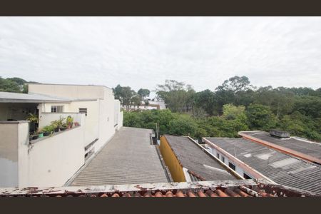 Casa à venda com 231m², 3 quartos e 5 vagas Casa à venda com 231m², 3 quartos e 5 vagasVista da Área de Serviço