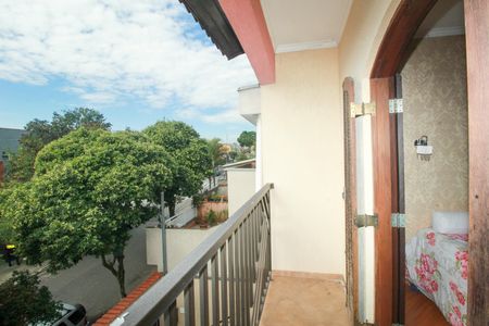 Casa à venda com 231m², 3 quartos e 5 vagas Casa à venda com 231m², 3 quartos e 5 vagasVaranda da Suíte 1
