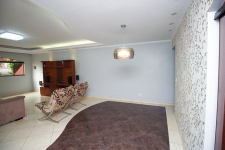 Casa à venda com 231m², 3 quartos e 5 vagas Casa à venda com 231m², 3 quartos e 5 vagasSala de Jantar