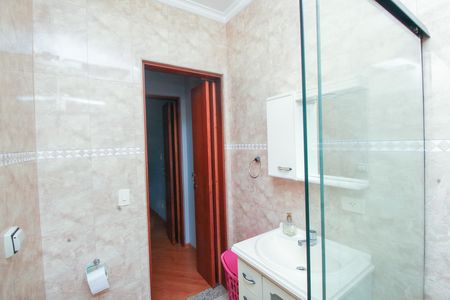 Casa à venda com 231m², 3 quartos e 5 vagas Casa à venda com 231m², 3 quartos e 5 vagasBanheiro da Suíte 2