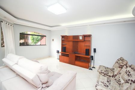 Casa à venda com 231m², 3 quartos e 5 vagas Casa à venda com 231m², 3 quartos e 5 vagasSala