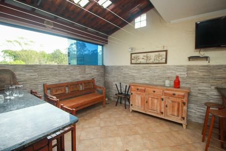 Casa à venda com 231m², 3 quartos e 5 vagas Casa à venda com 231m², 3 quartos e 5 vagasEspaço Gourmet