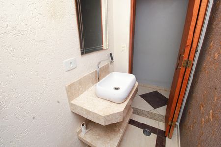 Casa à venda com 231m², 3 quartos e 5 vagas Casa à venda com 231m², 3 quartos e 5 vagasLavabo