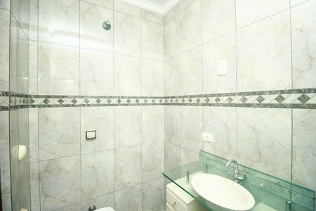 Casa à venda com 231m², 3 quartos e 5 vagas Casa à venda com 231m², 3 quartos e 5 vagasBanheiro da Suíte 1