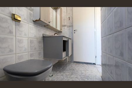 Apartamento para alugar com 110m², 3 quartos e 1 vaga Apartamento para alugar com 110m², 3 quartos e 1 vagaBanheiro da Suíte