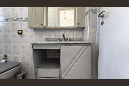 Apartamento para alugar com 110m², 3 quartos e 1 vaga Apartamento para alugar com 110m², 3 quartos e 1 vagaBanheiro da Suíte