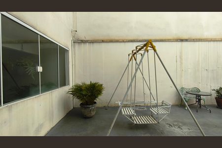 Apartamento para alugar com 110m², 3 quartos e 1 vaga Apartamento para alugar com 110m², 3 quartos e 1 vagaPlayground