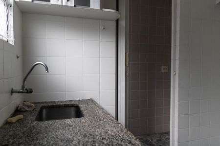 Cozinha de apartamento para alugar com 3 quartos, 83m² em Buritis, Belo Horizonte