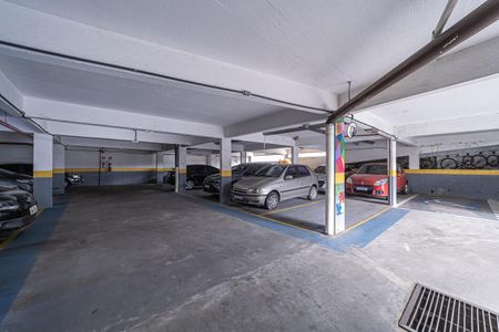 Apartamento à venda com 48m², 2 quartos e 1 vaga Apartamento à venda com 48m², 2 quartos e 1 vagaGaragem