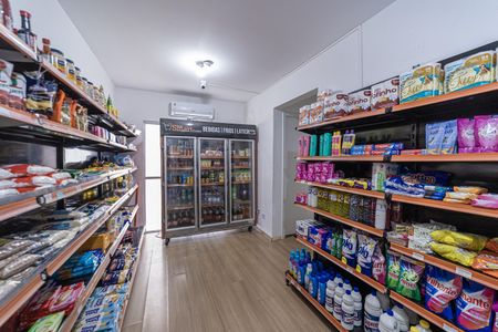 Apartamento à venda com 48m², 2 quartos e 1 vaga Apartamento à venda com 48m², 2 quartos e 1 vagaMini Mercado