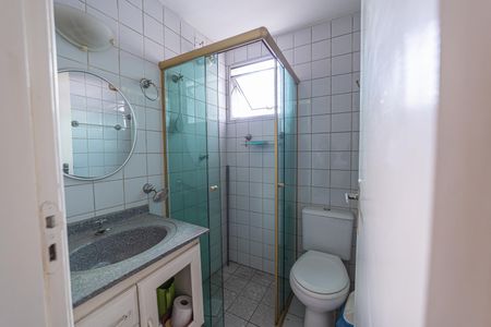 Apartamento à venda com 48m², 2 quartos e 1 vaga Apartamento à venda com 48m², 2 quartos e 1 vagaBanheiro