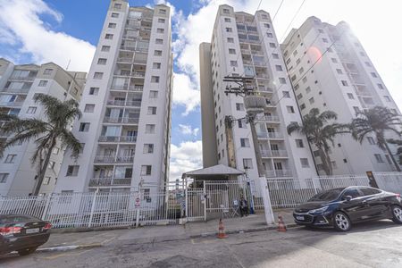 Apartamento à venda com 48m², 2 quartos e 1 vaga Apartamento à venda com 48m², 2 quartos e 1 vagaFachada