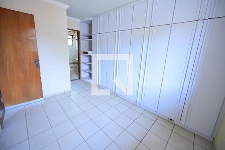 Casa de condomínio à venda com 170m², 3 quartos e 2 vagasQuarto