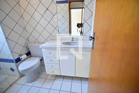 Casa de condomínio à venda com 170m², 3 quartos e 2 vagasBanheiro